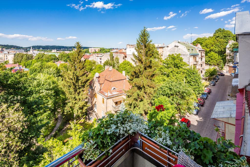 Apartment On Arkhipenka With Panorama View 利沃夫 外观 照片