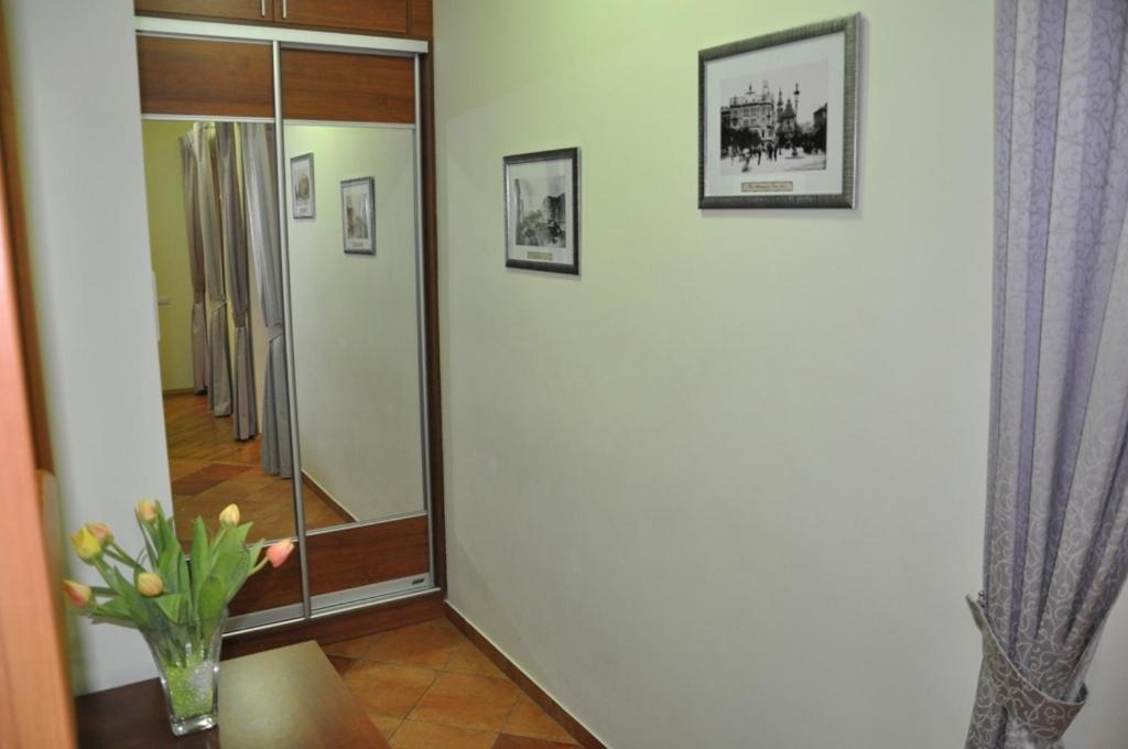Apartment On Arkhipenka With Panorama View 利沃夫 客房 照片